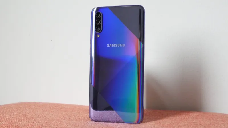 سعر ومواصفات Galaxy A51 وأهم مميزات وعيوب الهاتف