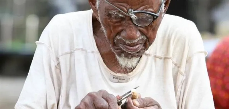 أبهرت ناشيونال جيوغرافيك.. قصة صورة لمسن سعودي مرشحة لجائزة عربية