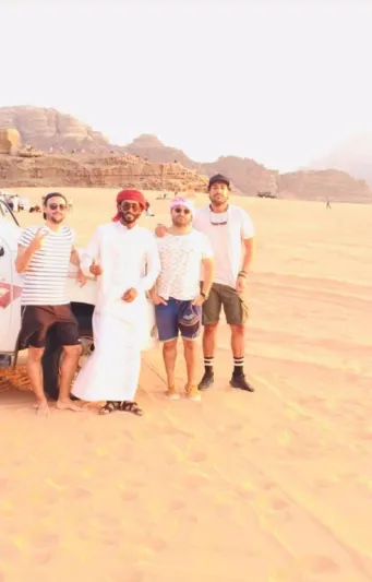 حقيقة رقص شاب عربي وسائحة في مدائن صالح بالعلا «فيديو»