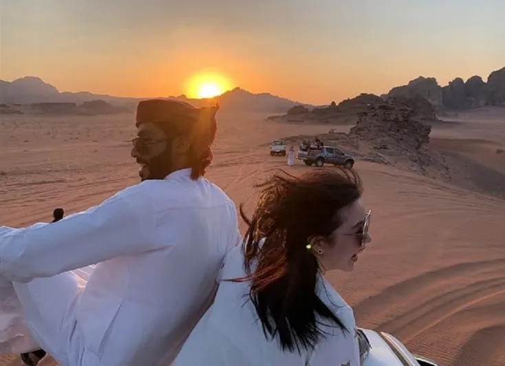 حقيقة رقص شاب عربي وسائحة في مدائن صالح بالعلا «فيديو»