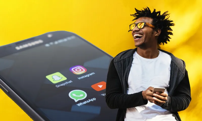 «واتساب» يستجيب لرغبات مستخدميه.. تحديث جديد يتيح فتح التطبيق بواسطة أكثر من هاتف قريبًا