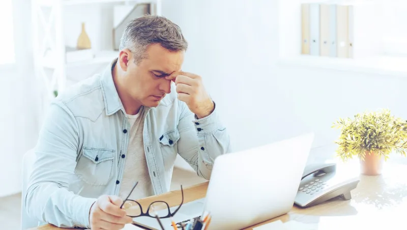 دراسة تكشف أبرز ادعاءات الموظفين للتغيب عن العمل 