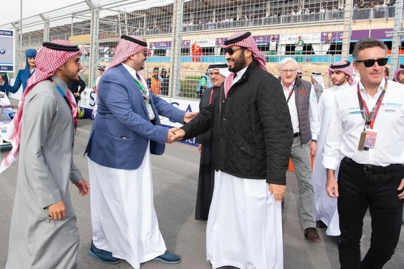 الأمير محمد بن سلمان يشهد انطلاق أول جولة لـ «إيه بي بي فورمولا إي» «صور»