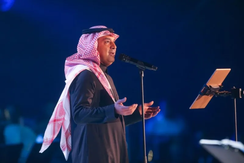 الفنان راشد الماجد يتألق حضوراً وأداءً ويطرب جمهور الرياض في ليلة «السندباد»