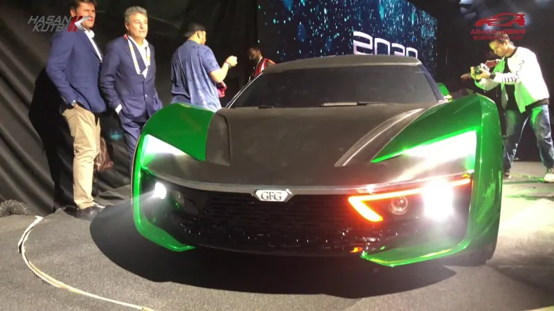 لا مثيل لها بالعالم.. الكشف عن سيارة المستقبل «2030» في موسم الرياض «فيديو»