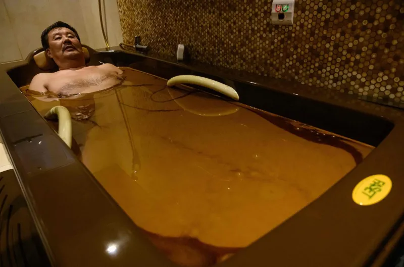 هل تبحث عن تجربة استرخاء مميزة؟ .. الحمام الأذربيجاني هو وجهتك المُثلى «فيديو»