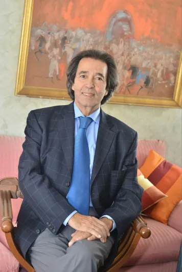 حديث الفن والقانون والحياة مع التشكيلي المحامي نعيم اشماعو