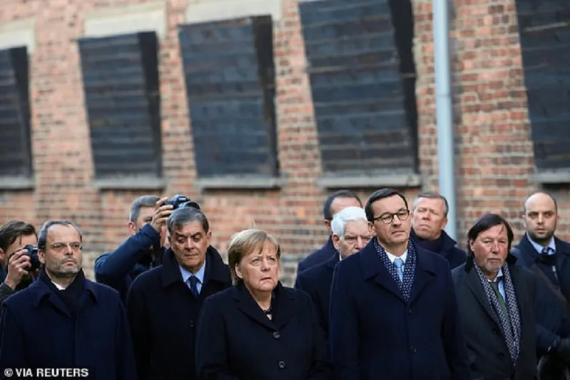 أنجيلا ميركل تفقد توازنها مجددا.. ماذا عن وضعها الصحي؟ «فيديو»