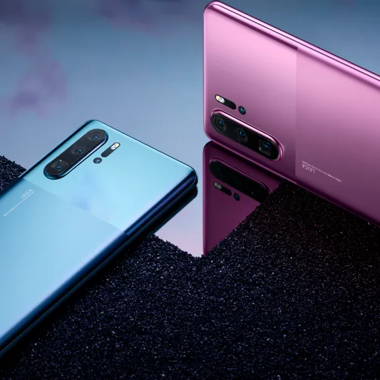 يقدم هاتف HUAWEI P30 Pro ألوان جديدة ويحافظ على مكانته كهاتف ذكي رائد مع كاميرا قوية سيطرح قريبا فى الأسواق مع ساعة HUAWEI WATCH GT 2 الأنيقة