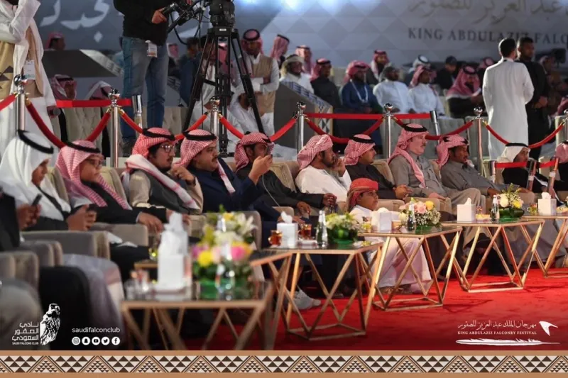 صقور تخطف الأنظار بمسابقة «المزاين».. ما معايير اختيار الأجمل؟  «فيديو»