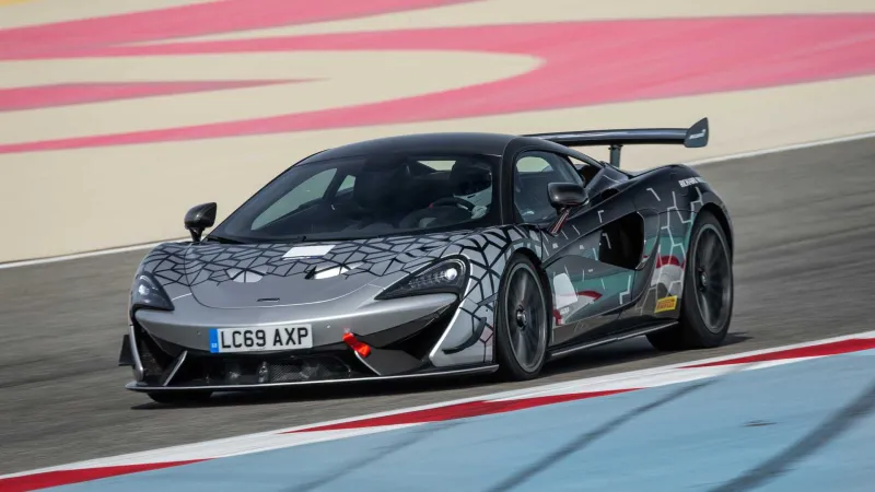  ماكلارين تكشف عن 620R H H H h أقوي سياراتها الرياضية (فيديو)