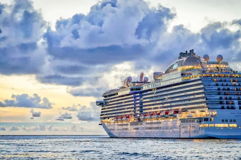 موقع سياحي يتوقع.. ماذا سيطرأ على مجال الرحلات والسفر الجوي والبحري في 2030؟