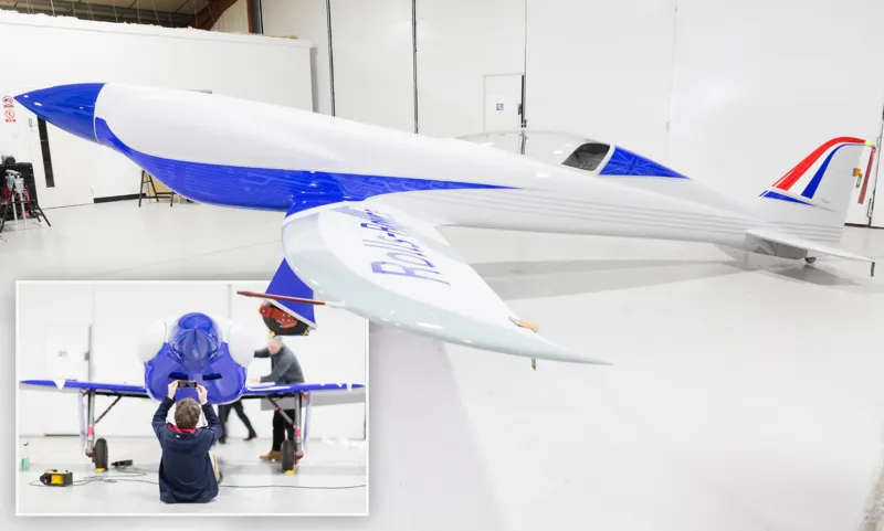 «رولز رويس » تكشف عن اسرع طائرة كهربائية في العالم (فيديو)