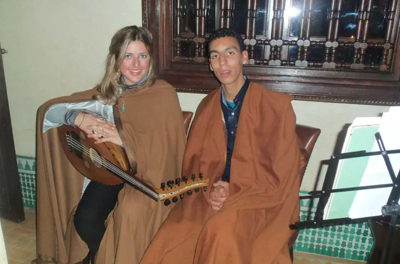  اعتزلت الغناء بعد اعتناقها الإسلام.. قصة جنيفر جراوت التي آسرت القلوب بترتيلها للقرآن «فيديو»