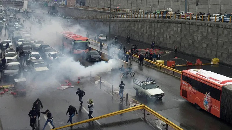 عزل ترامب وصفقة أوبر وكريم ومقتل البغدادي.. أبرز ما شهده العالم في 2019 (فيديو)