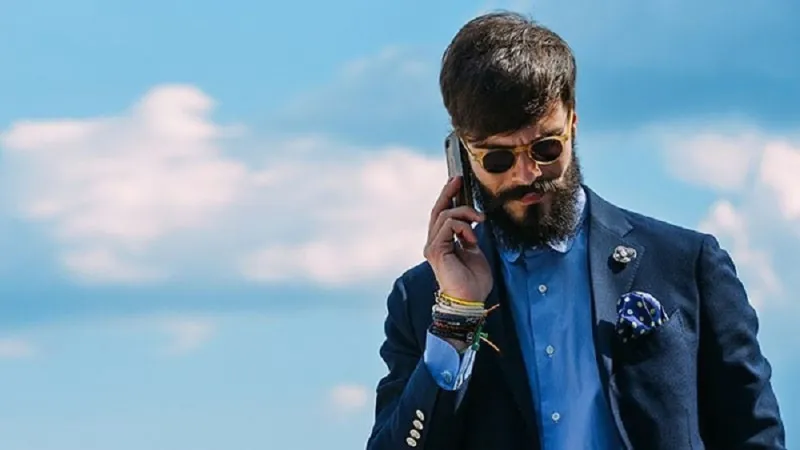 لمسة الأناقة الساحرة.. دليل الرجل العصري لارتداء أساور اليد