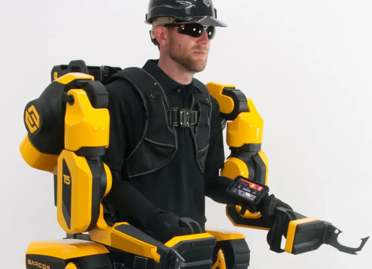  «Guardian XO»..أول روبوت يمكن ارتداؤه في العالم