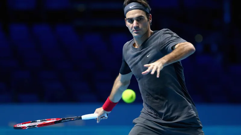 مرض «مرفق لاعب التنس» يهدد أصحاب العمل المكتبي.. هذه أعراضه