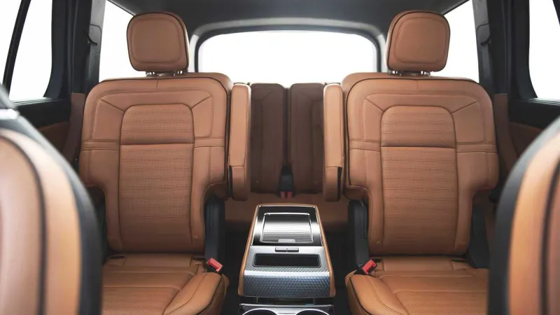 سعر ومواصفات سيارة «aviator grand touring» الفارهة «فيديو»