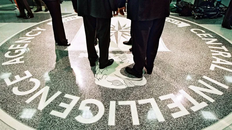 حكاية «الصقر هدسون».. من يجرؤ على مراقبة موظفي الـ CIA؟