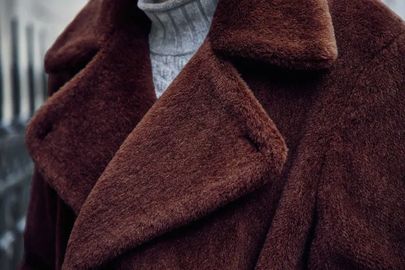 أفضل الأقمشة لفصل الشتاء.. تبقيك دافئاً وأنيقاً