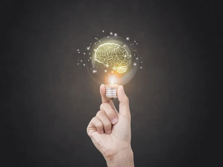 كيف تتخلص من التفكير التقليدي وتفكر بطريقة أكثر إبداعًا؟