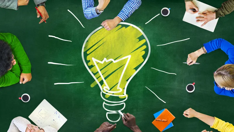 كيف تتخلص من التفكير التقليدي وتفكر بطريقة أكثر إبداعًا؟