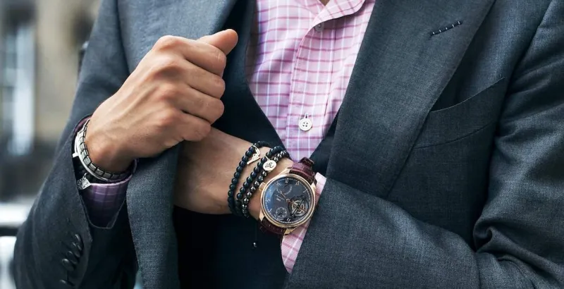أفضل أساور رجالية لأناقة يدك.. عنوان الرجل العصري
