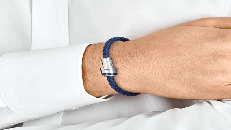 أفضل أساور رجالية لأناقة يدك.. عنوان الرجل العصري