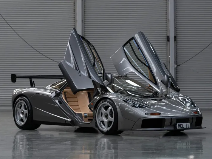 ألماس وذهب وبلاتين..سوبر كارز دخل في تصميمها معادن ثمينة (فيديو وصور)