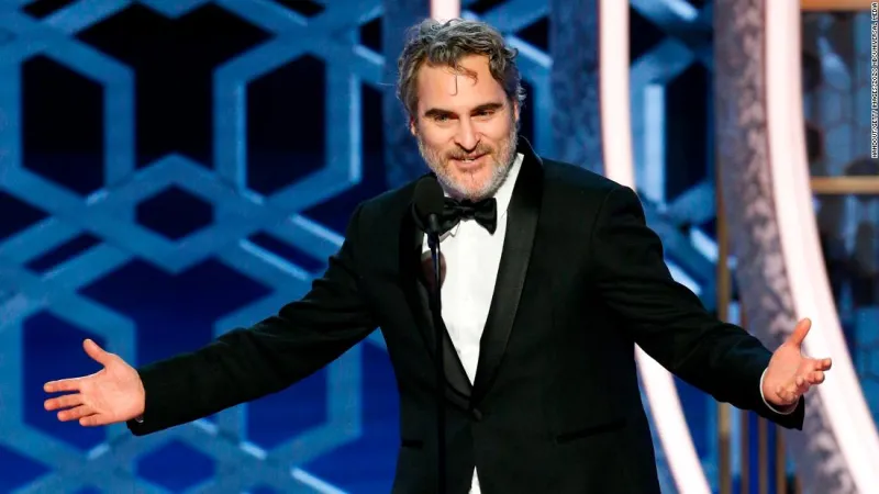  بطل «الجوكر» يقرر ارتداء نفس البدلة طوال العام لهذا السبب (صور)