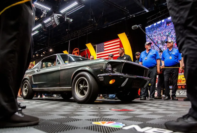 سعر خرافي.. بكم بيعت أغلى سيارة «فورد موستانج» في العالم؟ «صور»