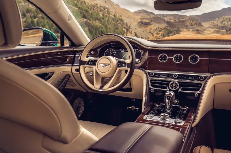 أسرع بنتلي ليموزين تدخل الأسواق خلال 2020..«فلاينغ سبير» تجمع بين الإنجاز والفخامة 