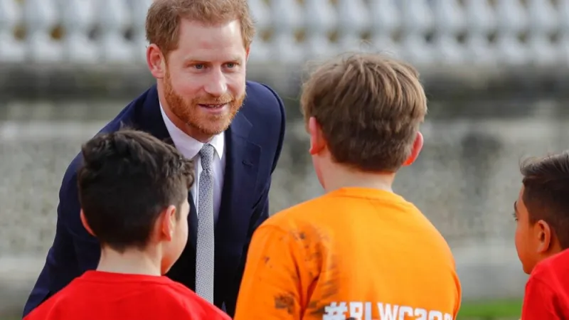 في آخر ظهور رسمي له.. الأمير هاري يعلن إطلاق مباريات كأس العالم للرجبي «فيديو»