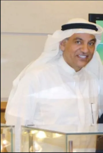 بعد 22 عاماً "الرجل" تلتقي طارق فتيحي ثانية: أملك مؤسسة كبرى للذهب والمجوهرات.. وهذا سرّ نجاحي 