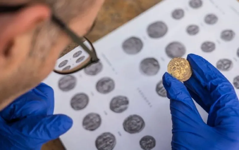 عملة بريطانية نادرة تباع بمبلغ قياسي ضخم.. ما السر؟ «فيديو»