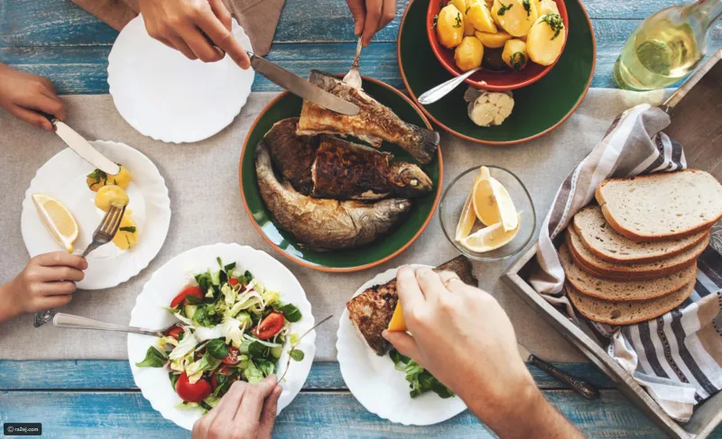 بعد سن الثلاثين.. احذر تناول هذه الأطعمة ضارة جدا بصحتك!