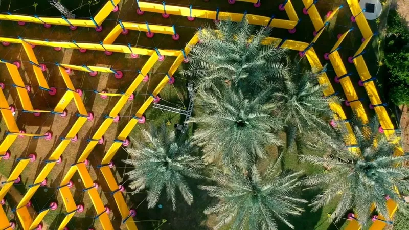 لعشاق المغامرات المثيرة..أكبر متاهة في العالم بأبوظبي