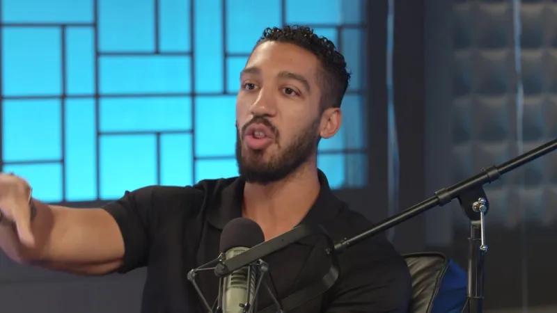 «كتاب اليوم».. تخلَّ عن وظيفتك العادية وابدأ عملك الخاص وحقق كل ما تريد 