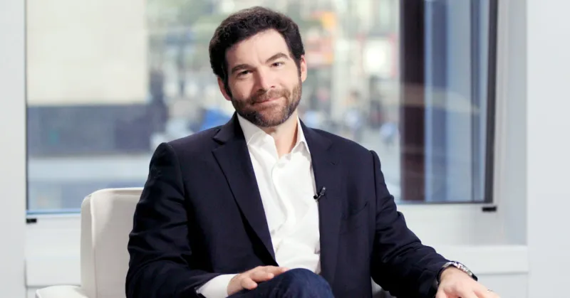 بعد 11 عاما رئيسا تنفيذيا لشركة لينكد إن.. جيف واينر يستقيل من منصبه