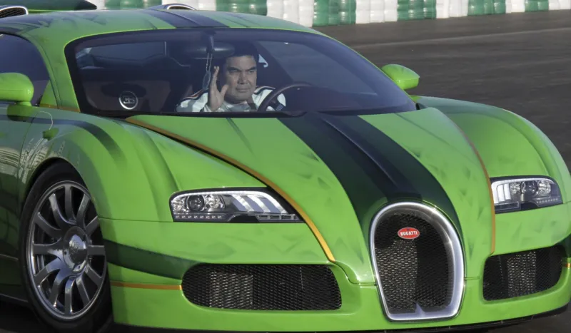 دولة تجبر موظفيها على صبغ شعورهم بالرمادي والسبب أغرب مما تتخيل 