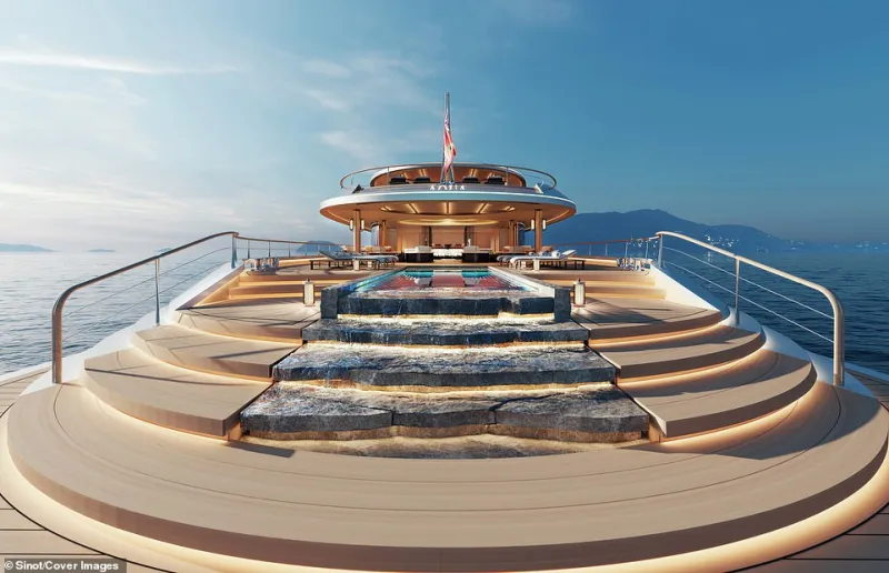 الأول من نوعه في العالم.. تعرف على إمكانيات يخت بيل غيتس «فيديو»