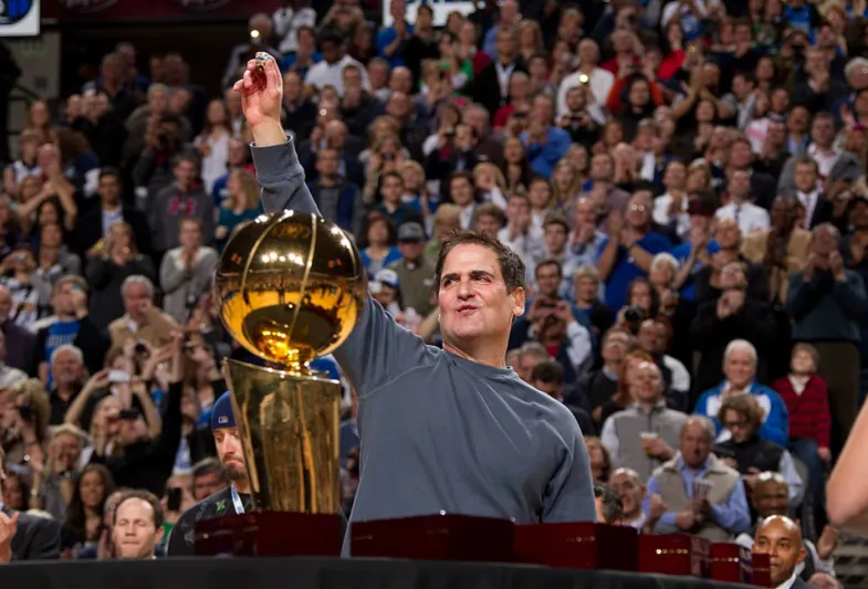 قصة نجاح مارك كوبان.. تقاعد كمليونير وعاد للعمل كملياردير!