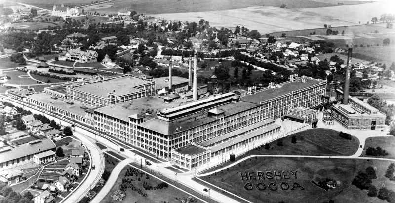 ميلتون هيرشي.. رجل الحلوى الذي صنع نجاحه رغم كل مقومات الفشل