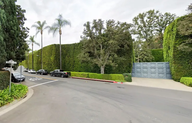 سعره 165 مليون دولار.. جيف بيزوس يشتري المنزل الأغلى في لوس أنجلوس