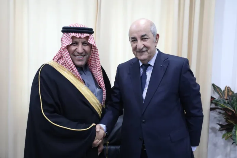 رئيس الجزائر عبد المجيد تبّون.. يمد يده للحوار ويضرب بها الفاسدين.. وحكومته من الشباب