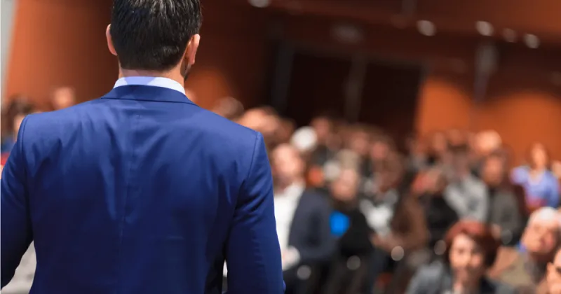 3 عناصر للعروض التقديمية العظيمة يتجاهلها أغلب المتحدثين