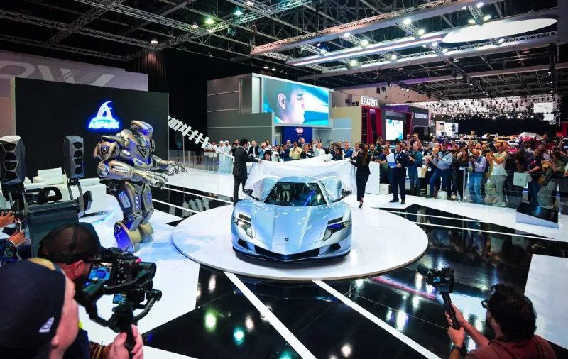 أهم سبع سيارات في معرضي دبي ولوس أنجليس: حينما تتألق التكنولوجيا في سوق خاملة