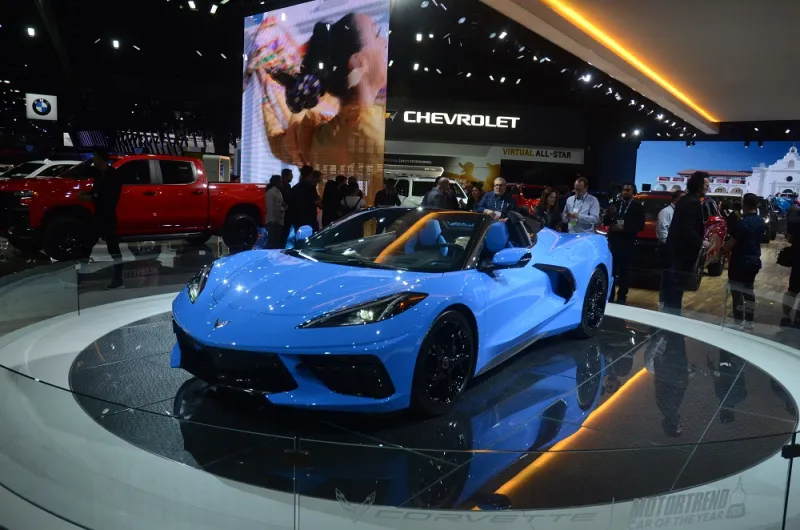 أهم سبع سيارات في معرضي دبي ولوس أنجليس: حينما تتألق التكنولوجيا في سوق خاملة