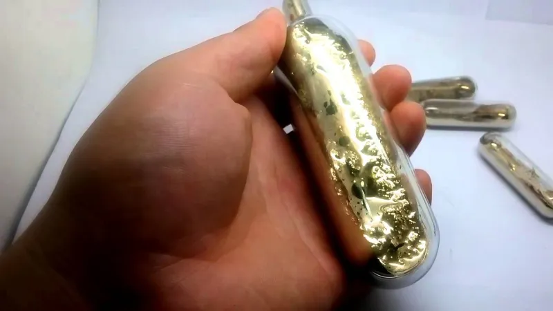 يتصارع عليه ترامب والصين.. ما هو معدن «سيزيوم» النادر؟ (فيديو)